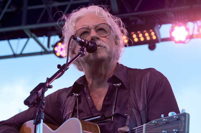 06-arlo-guthrie-denver-botanic-gardens-6