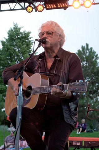 07-arlo-guthrie-denver-botanic-gardens-7