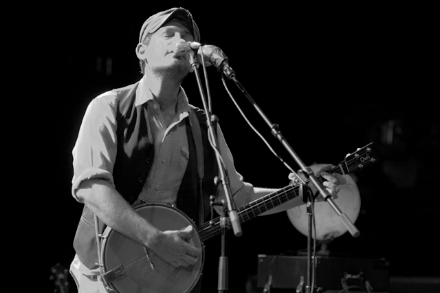 05-gregory-alan-isakov-8-4-13