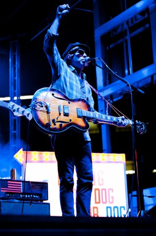 06-dr-dog-1