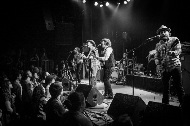 the-wild-feathers-11