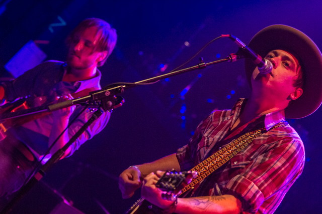 the-wild-feathers-5