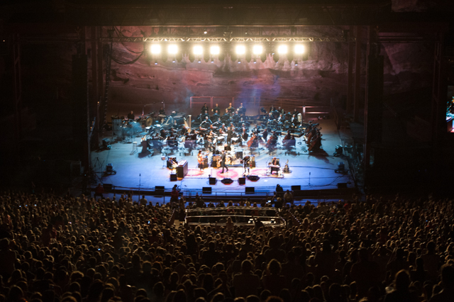 02-amos-lee-and-colorado-symphony-18