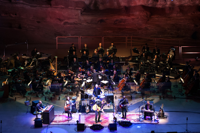 02-amos-lee-and-colorado-symphony-19