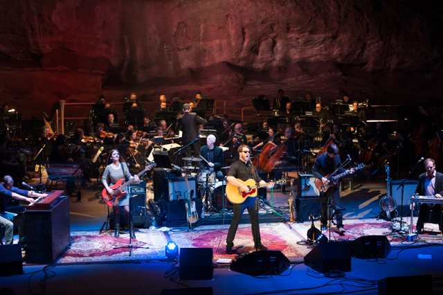 02-amos-lee-and-colorado-symphony-4