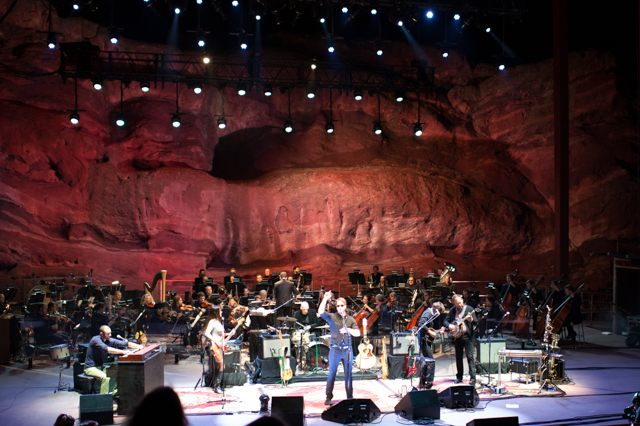 02-amos-lee-and-colorado-symphony-7