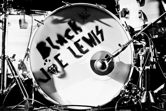 06-black-joe-lewis-bluebird