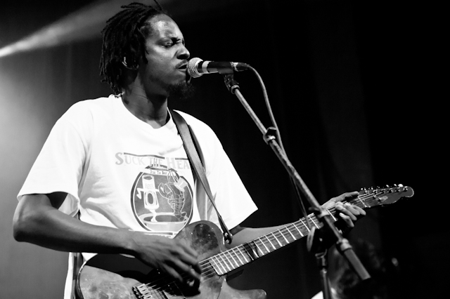 09-black-joe-lewis-bluebird
