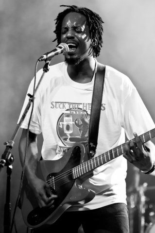 15-black-joe-lewis-bluebird