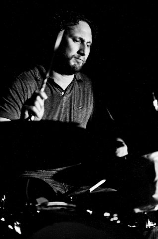 02-winchester-holiday-hi-dive-2