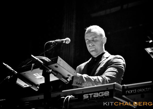 kit-chalberg-gungor-ogden-theatre-12-20-13-25631