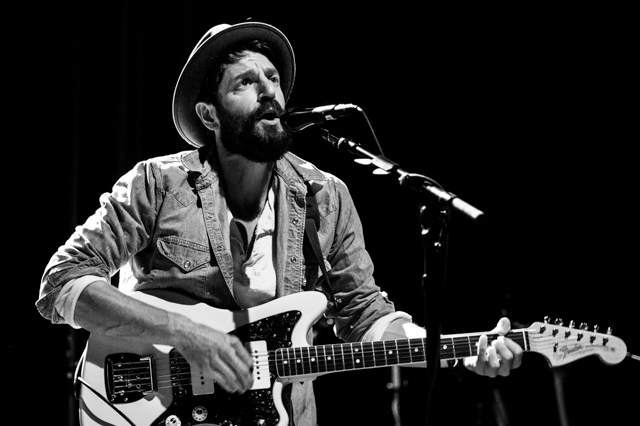 04-ray-lamontagne-fox-fmqb-1
