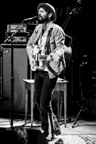 04-ray-lamontagne-fox-fmqb-4