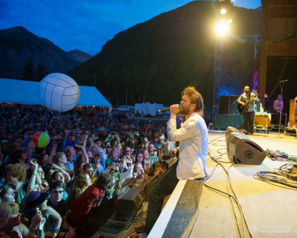 edward-sharpe-the-magnetic-zeros-1