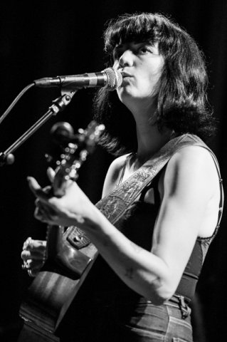 02-nikki-lane-fox-fmqb-14