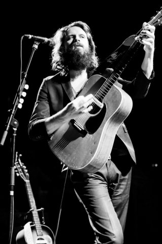 04-father-john-misty-fox-fmqb-10