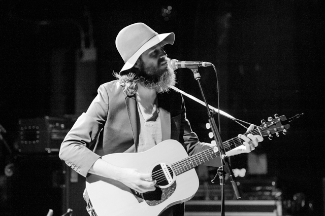04-father-john-misty-fox-fmqb-3