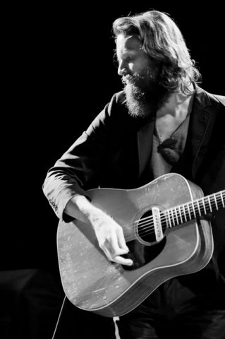 04-father-john-misty-fox-fmqb-7