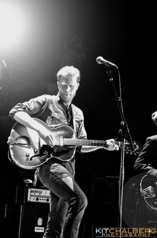 kit-chalberg-lumineers-marquee-magazine-red-rocks-9-15-13-19782