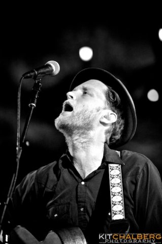 kit-chalberg-lumineers-marquee-magazine-red-rocks-9-15-13-19806